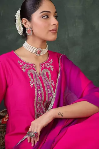 Ethnic Motifs Embroidered Sequinned Kurta With Trousers & Dupatta
