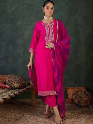 Ethnic Motifs Embroidered Sequinned Kurta With Trousers & Dupatta 2
