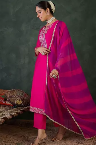 Ethnic Motifs Embroidered Sequinned Kurta With Trousers & Dupatta