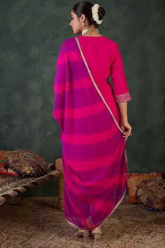 Ethnic Motifs Embroidered Sequinned Kurta With Trousers & Dupatta