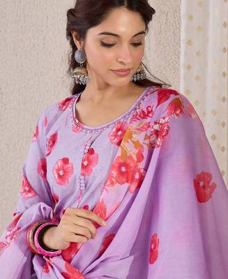 Women Floral Printed Cotton Kurta with Trousers & Dupatta 1