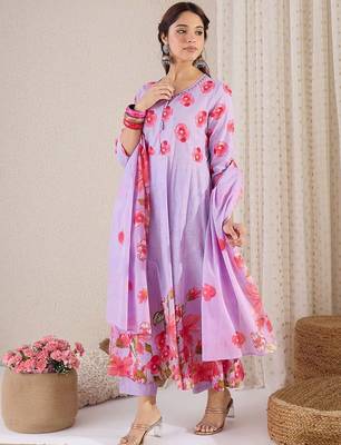 Women Floral Printed Cotton Kurta with Trousers & Dupatta 4