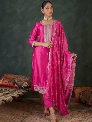 Women Ethnic Motifs Embroidered Kurta with Trousers & Dupatta 2