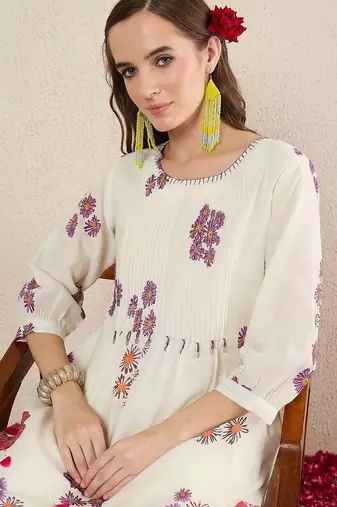 Women Floral Printed Cotton Kurta with Trousers