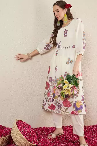 Women Floral Printed Cotton Kurta with Trousers
