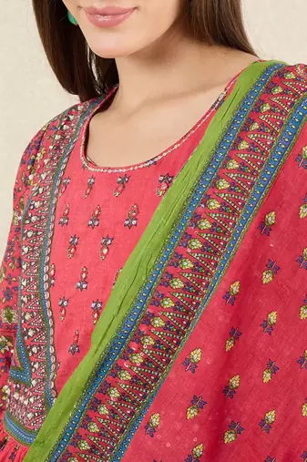 Women Ethnic Motifs Printed Cotton Kurta with Trousers & Dupatta