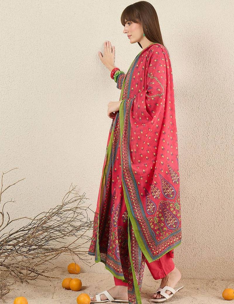 Women Ethnic Motifs Printed Cotton Kurta with Trousers & Dupatta