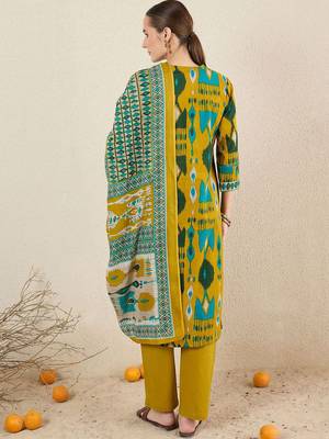 Women Abstract Printed Cotton Kurta with Trousers & Dupatta 5