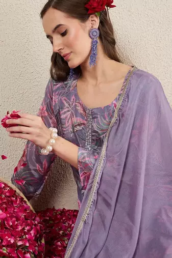 Women Floral Printed Kurta with Trousers & Dupatta