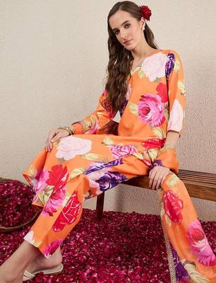 Women Floral Printed Kurta with Trousers & Dupatta 1