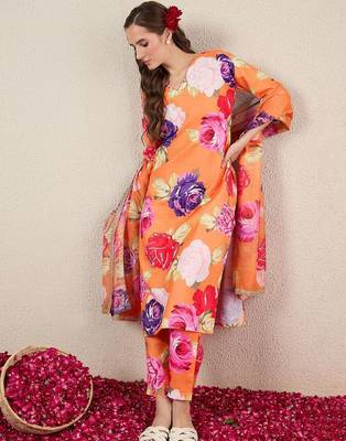 Women Floral Printed Kurta with Trousers & Dupatta 2