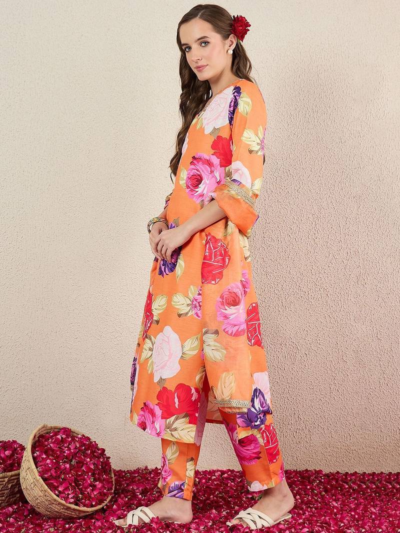 Women Floral Printed Kurta with Trousers & Dupatta