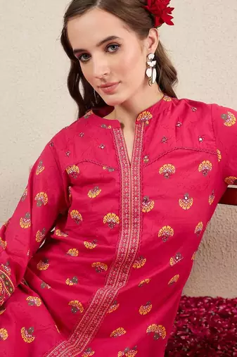 Women Ethnic Motifs Printed Cotton Kurta with Trousers
