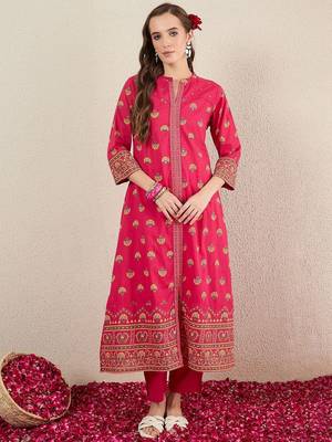 Women Ethnic Motifs Printed Cotton Kurta with Trousers 2