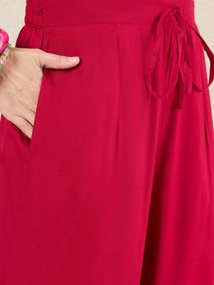 Women Ethnic Motifs Printed Cotton Kurta with Trousers 4