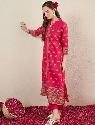 Women Ethnic Motifs Printed Cotton Kurta with Trousers 5