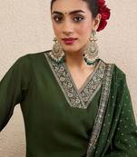 Women Ethnic Motifs Embroidered Regular Kurta with Trousers & With Dupatta