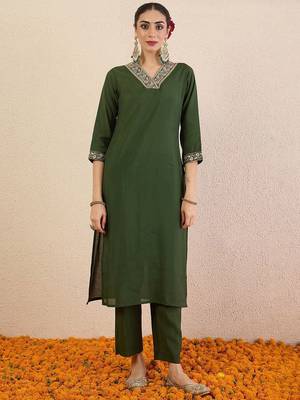 Women Ethnic Motifs Embroidered Regular Kurta with Trousers & With Dupatta 7