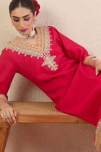 Women Ethnic Motifs Embroidered Regular Kurta with Trousers