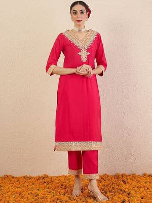 Women Ethnic Motifs Embroidered Regular Kurta with Trousers 2
