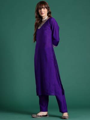Ethnic Motifs Embroidered Thread Work Kurta With Trousers & Dupatta 6