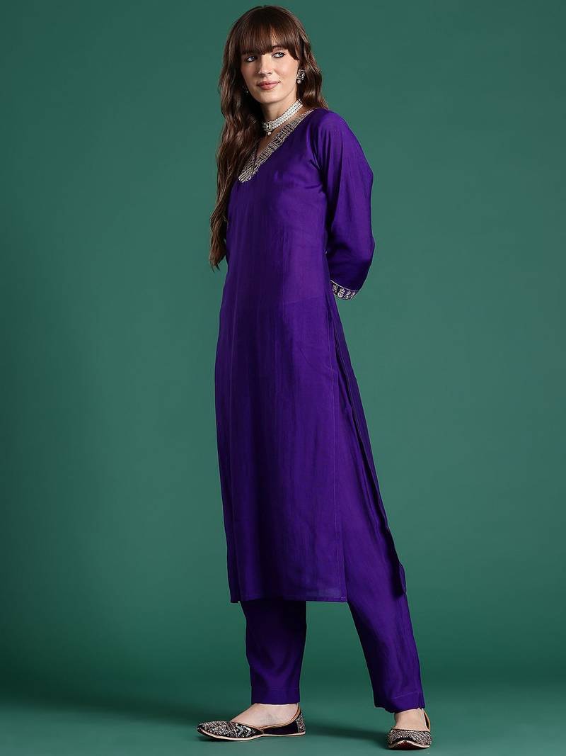 Ethnic Motifs Embroidered Thread Work Kurta With Trousers & Dupatta
