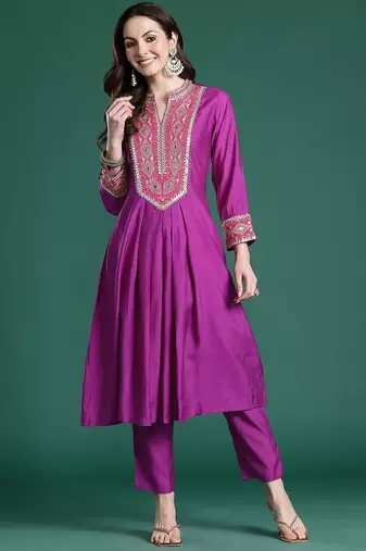 Women Ethnic Motifs Embroidered Pleated Mirror Work Kurta with Trousers
