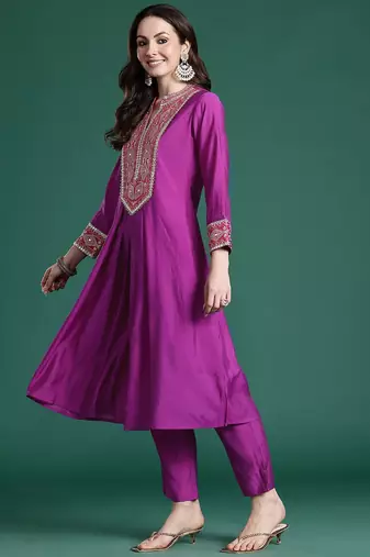 Women Ethnic Motifs Embroidered Pleated Mirror Work Kurta with Trousers