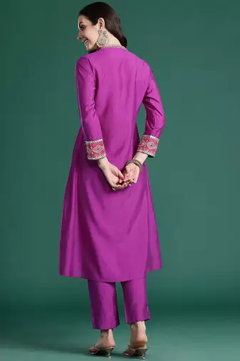 Women Ethnic Motifs Embroidered Pleated Mirror Work Kurta with Trousers