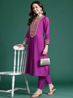 Women Ethnic Motifs Embroidered Pleated Mirror Work Kurta with Trousers 7