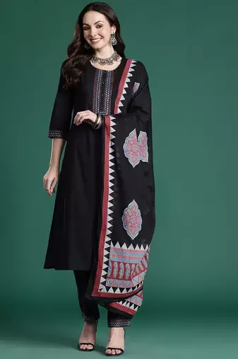 Embroidered Regular Beads & Stones Pure Cotton Kurta with Trousers & With Dupatta