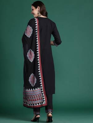 Embroidered Regular Beads & Stones Pure Cotton Kurta with Trousers & With Dupatta 6