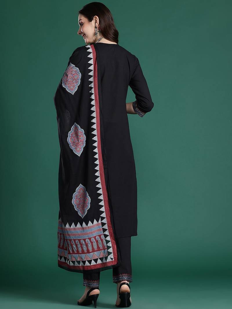 Embroidered Regular Beads & Stones Pure Cotton Kurta with Trousers & With Dupatta