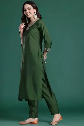 Floral Embroidered Sequinned Kurta with Trousers & With Dupatta