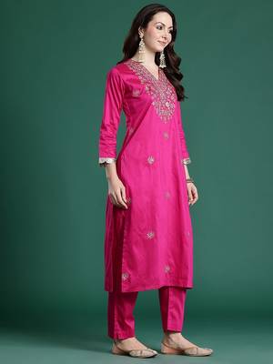 Ethnic Motifs Embroidered Sequinned Kurta with Trousers & With Dupatta 5