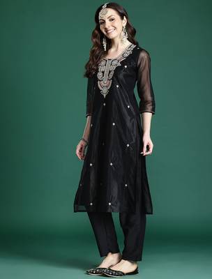 Ethnic Motifs Embroidered Kurta with Trousers & Dupatta 6