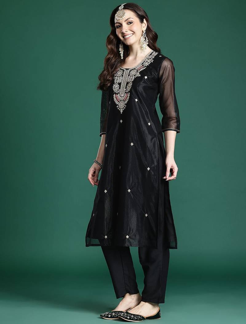 Ethnic Motifs Embroidered Kurta with Trousers & Dupatta