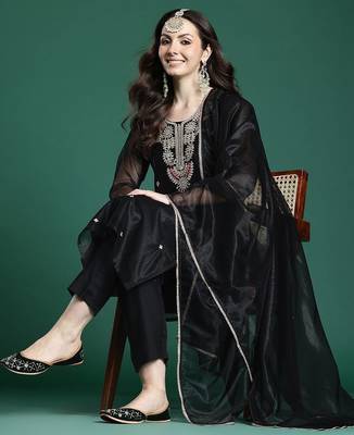 Ethnic Motifs Embroidered Kurta with Trousers & Dupatta 8