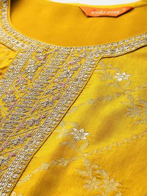 Ethnic Motifs Yoke Design Thread Work Kurta With Trousers & Dupatta 2