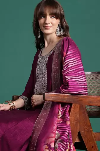 Ethnic Motifs Embroidered Sequinned Kurta with Trousers & With Dupatta