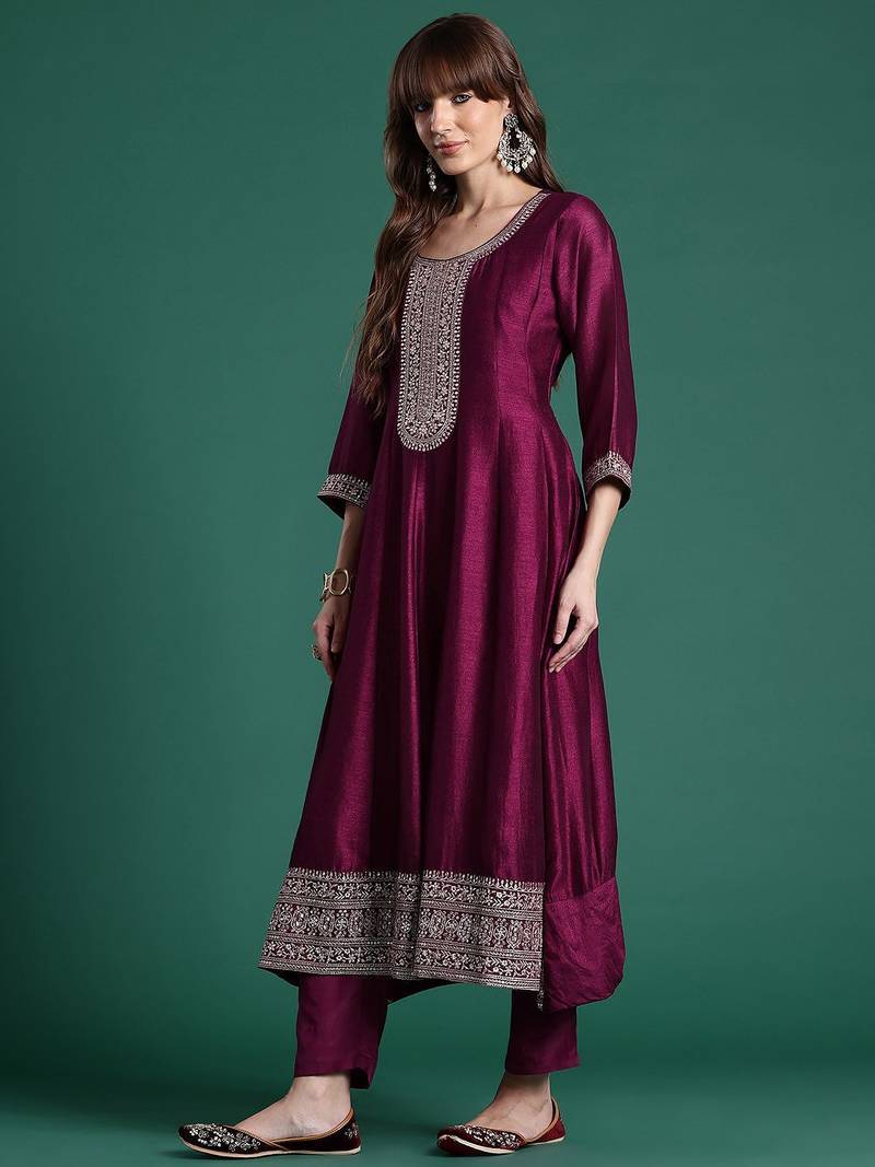 Ethnic Motifs Embroidered Sequinned Kurta with Trousers & With Dupatta
