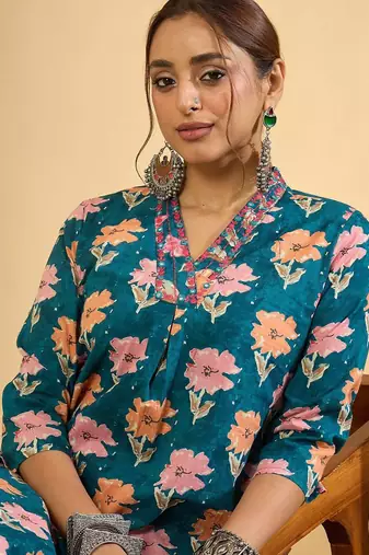 Women Floral Printed Pleated Mirror Work Pure Cotton Kurta & Trousers