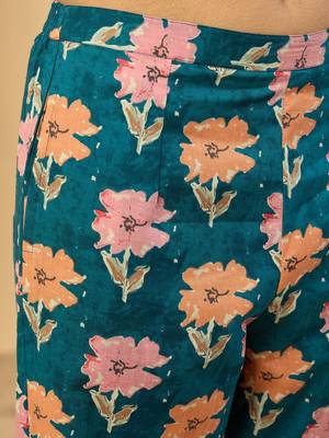 Women Floral Printed Pleated Mirror Work Pure Cotton Kurta & Trousers 4