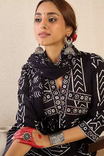 Women Printed Empire Pure Cotton Kurta with Trousers & With Dupatta