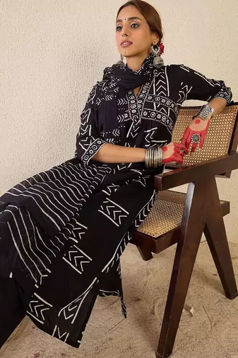 Women Printed Empire Pure Cotton Kurta with Trousers & With Dupatta