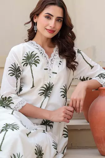 Floral Printed V-Neck Pure Cotton Kurta With Trousers