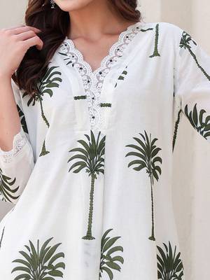 Floral Printed V-Neck Pure Cotton Kurta With Trousers 3