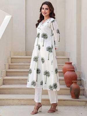 Floral Printed V-Neck Pure Cotton Kurta With Trousers 6