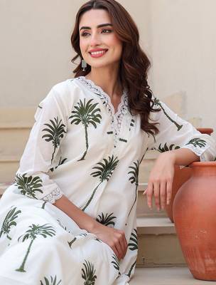 Floral Printed V-Neck Pure Cotton Kurta With Trousers 7