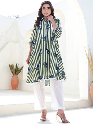 Women Floral Printed Pure Cotton A-Line Kurta with Trousers 1